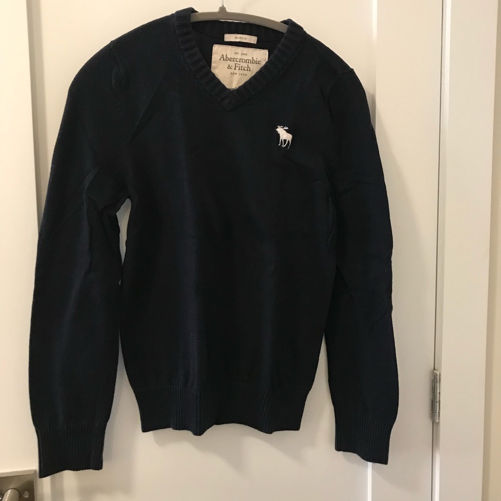 Men’s Abercrombie & Fitch Navy Muscle V-Neck Sweater